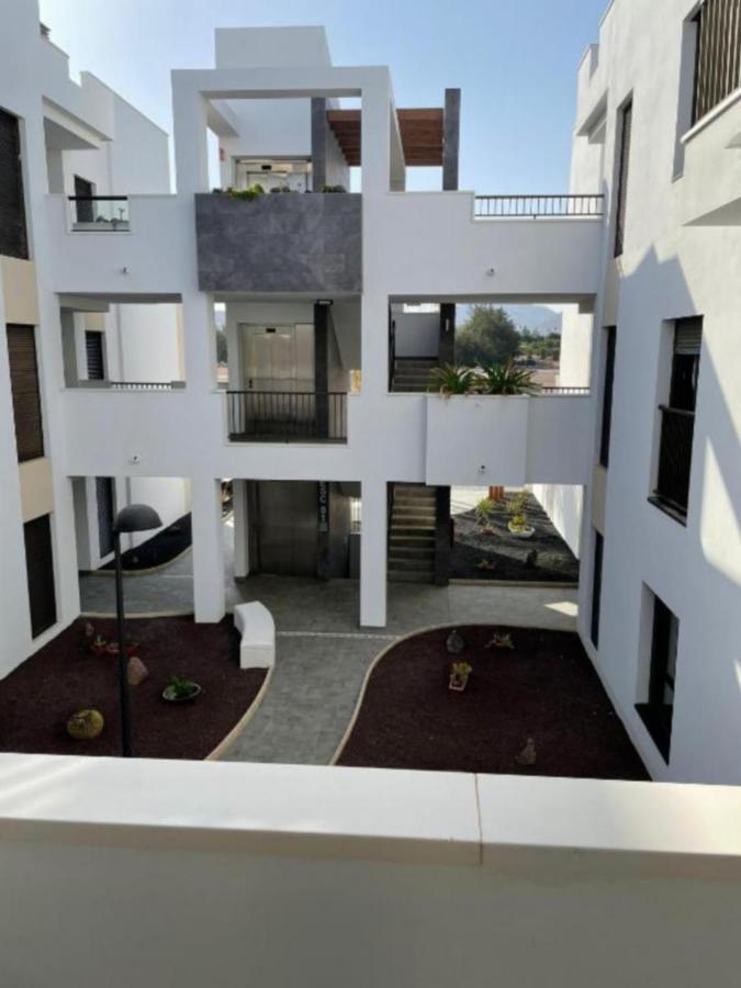 Green View Luxury Appartment In New Complex Pueblo Majorero Next To Golf Course 5 Min Walk From The Beach And Atlantico Shopping Centre In Caleta De Fuste Next To Cassino And Elba Sara Hotel 2 Bedrooms 2 Bathrooms Huge Terace! ภายนอก รูปภาพ