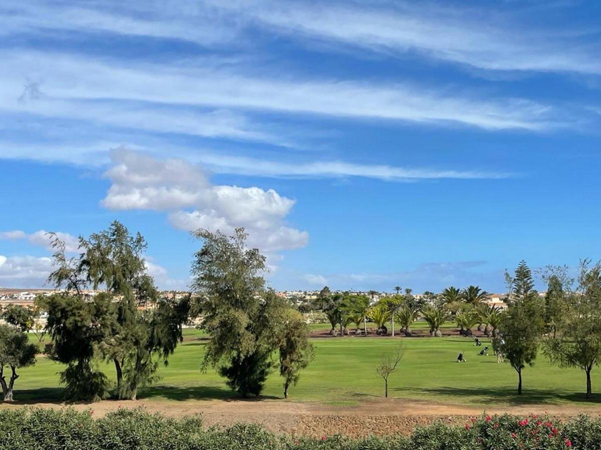 Green View Luxury Appartment In New Complex Pueblo Majorero Next To Golf Course 5 Min Walk From The Beach And Atlantico Shopping Centre In Caleta De Fuste Next To Cassino And Elba Sara Hotel 2 Bedrooms 2 Bathrooms Huge Terace! ภายนอก รูปภาพ